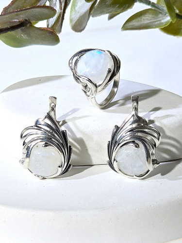 Серебряное кольцо